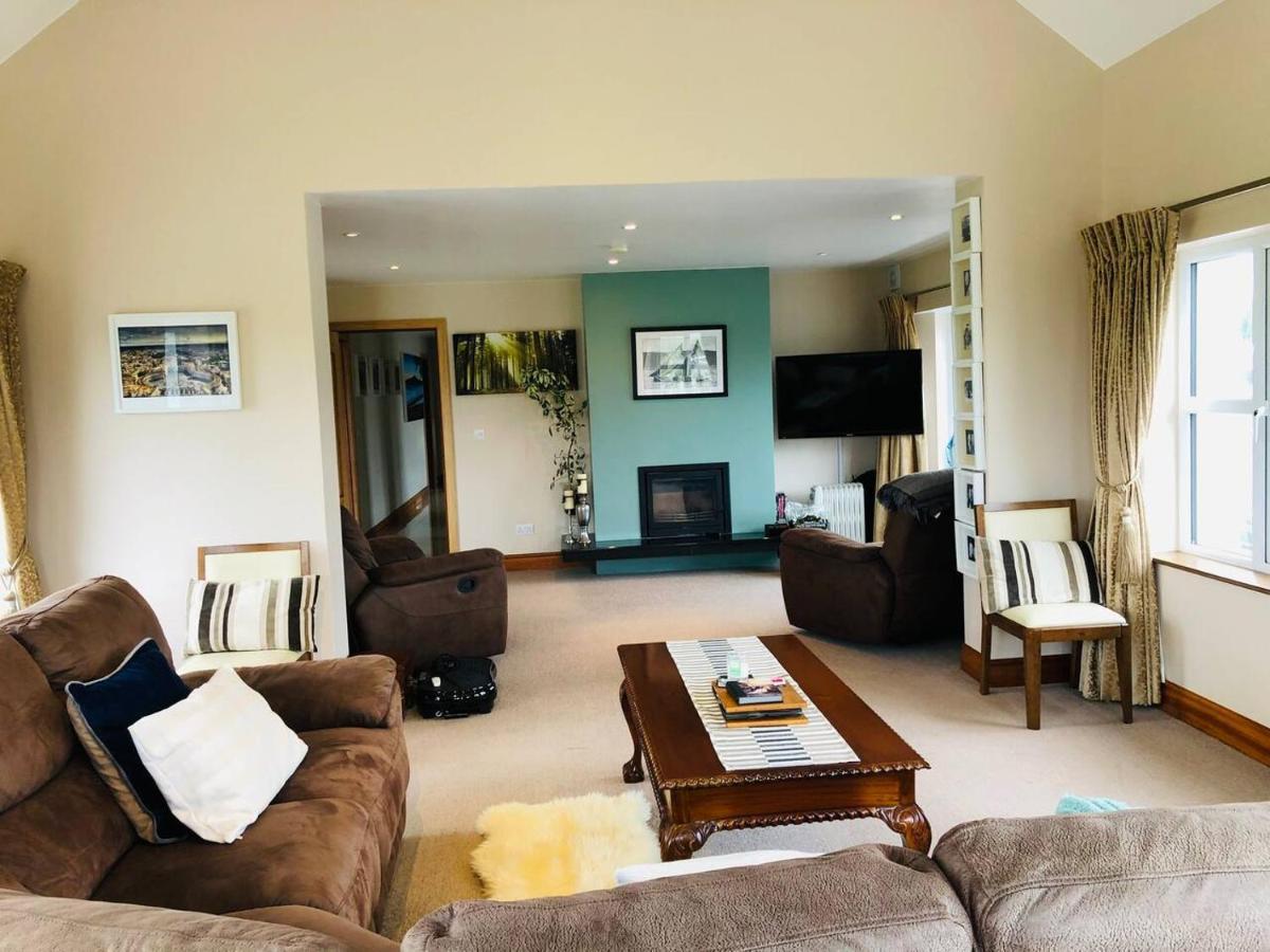 גלוואיי Connemara. 3 Bedroom, 8 Bed, Holiday Home מראה חיצוני תמונה