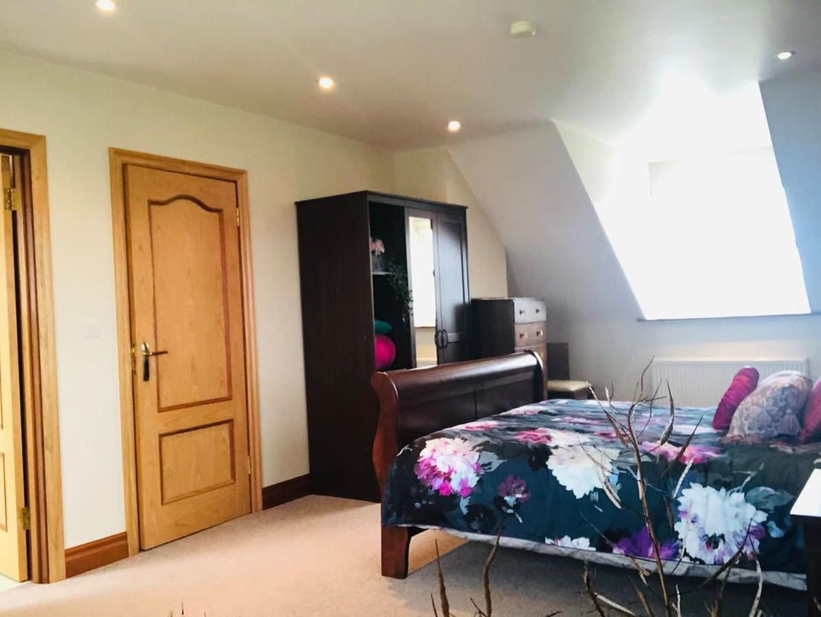 גלוואיי Connemara. 3 Bedroom, 8 Bed, Holiday Home מראה חיצוני תמונה